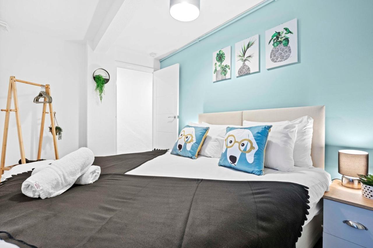 Queens Apartment - By My Getaways - Free Parking For One Car Brighton Exterior photo